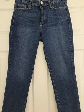 Universal Thread Straight Leg Jeans in Medium Blue Wash
